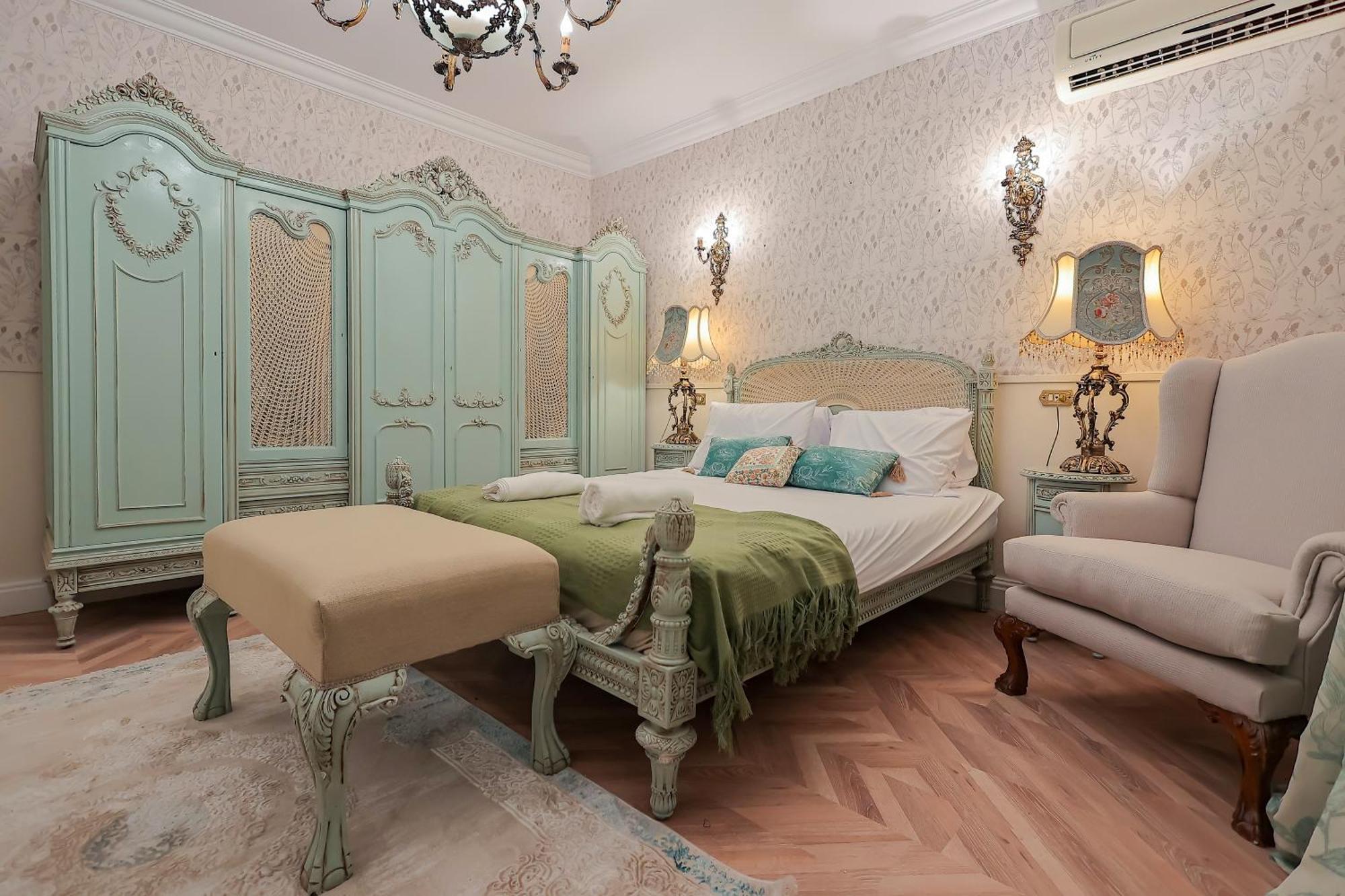 Heliopolis Boutique - 3 Bedroom Centrally Located At Stars * Cairo