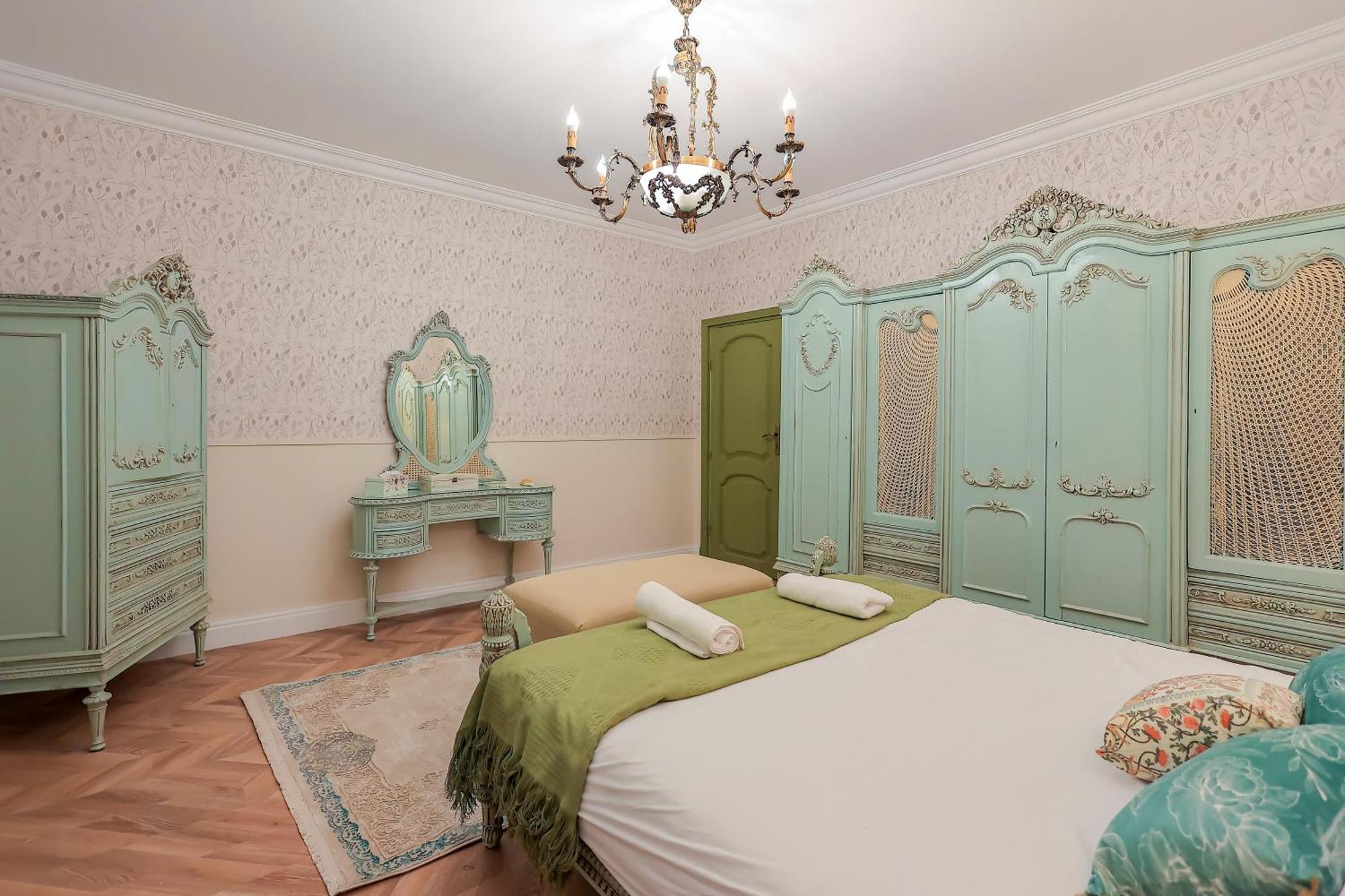 Heliopolis Boutique - 3 Bedroom Centrally Located At Stars