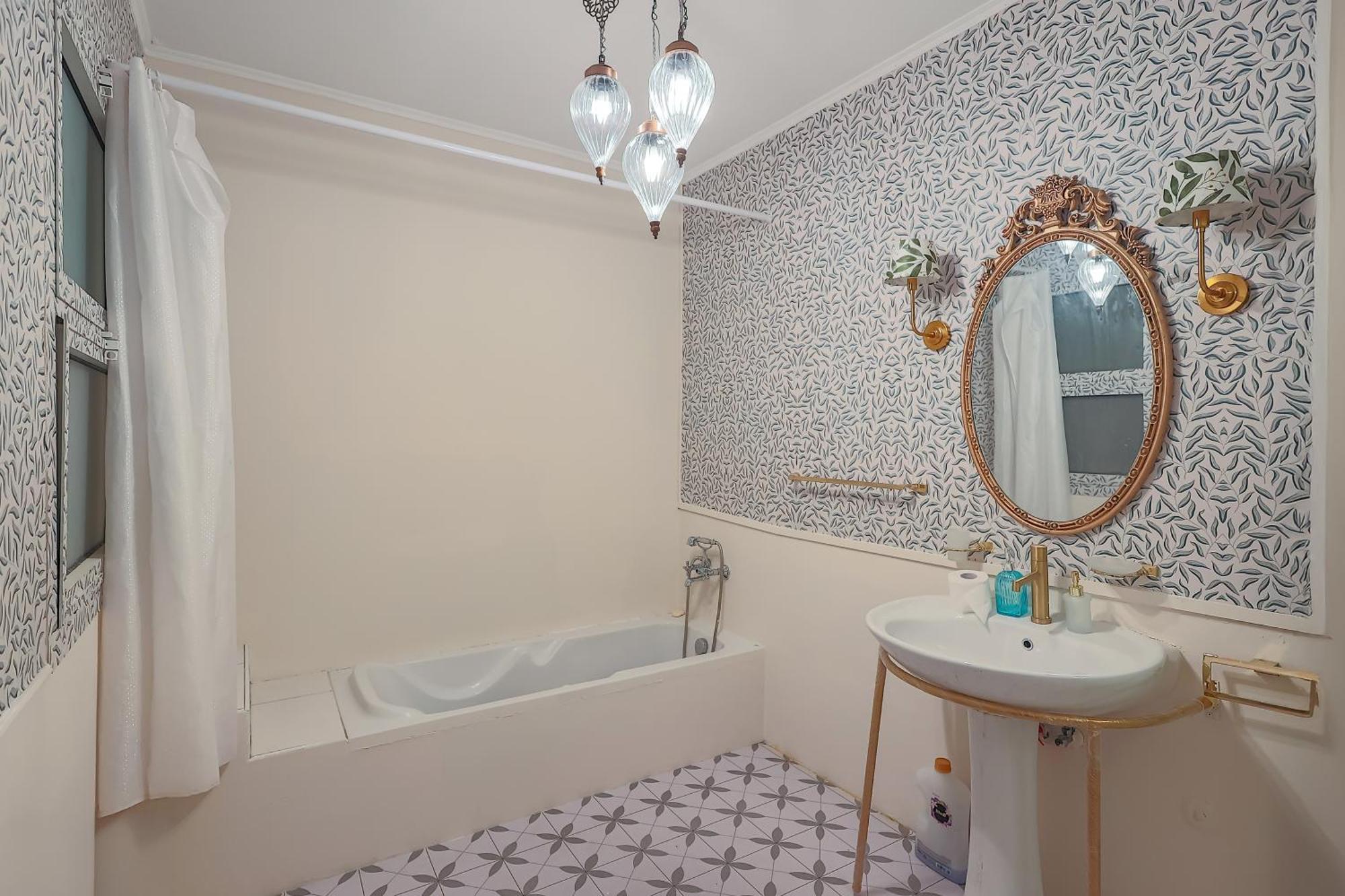 Apartment Heliopolis Boutique - 3 Bedroom Centrally Located At Stars *