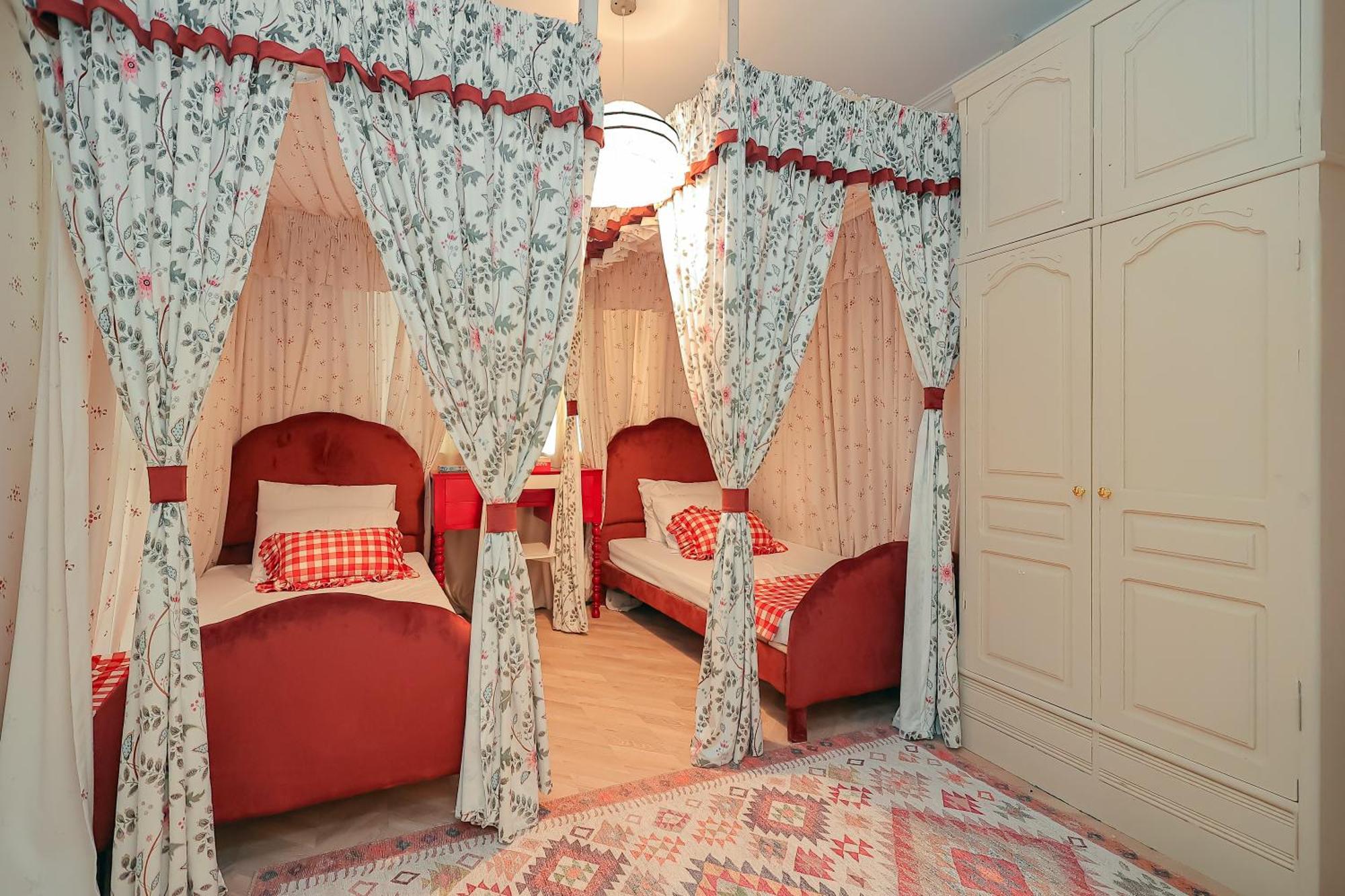 Apartment Heliopolis Boutique - 3 Bedroom Centrally Located At Stars *